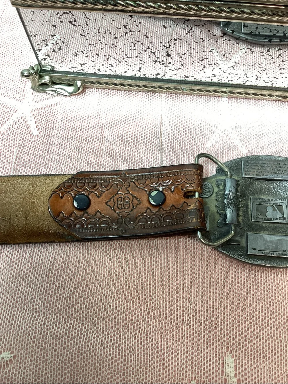 Vintage 1988 Boston Red Socks Belt Buckle with Full Grain Leather Belt; Size: 36